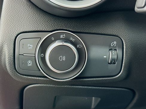 Used 2023 Alfa Romeo Giulia Ti image 17