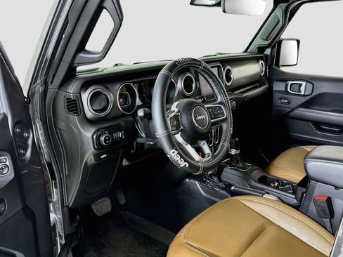 Used 2022 Jeep Gladiator Rubicon w/ Dual Top Group AWD/4WD image 13