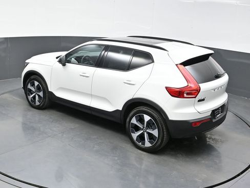 New 2026 Volvo XC40 B5 Plus w/ Protection Package Premier AWD/4WD image 36