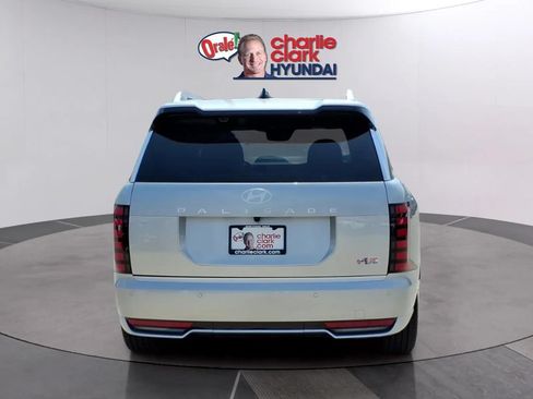 New 2026 Hyundai Palisade Calligraphy FWD image 4