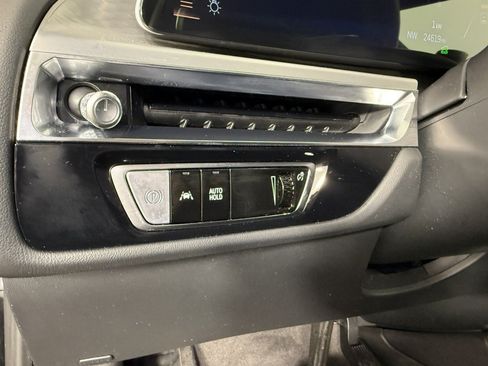 Used 2024 Cadillac Lyriq Luxury w/ LPO, Floor Liner Package AWD/4WD image 21