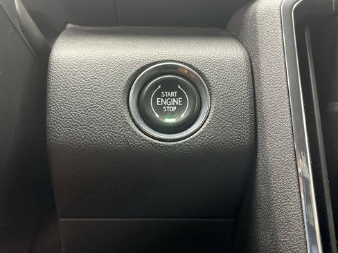 Used 2025 GMC Acadia Elevation w/ Elevation Premium Package AWD/4WD image 24