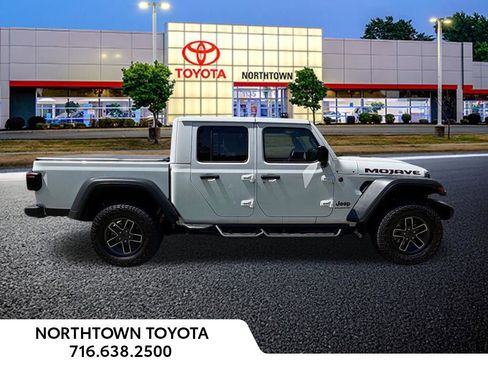 Used 2025 Jeep Gladiator Mojave w/ Safety Group AWD/4WD image 28