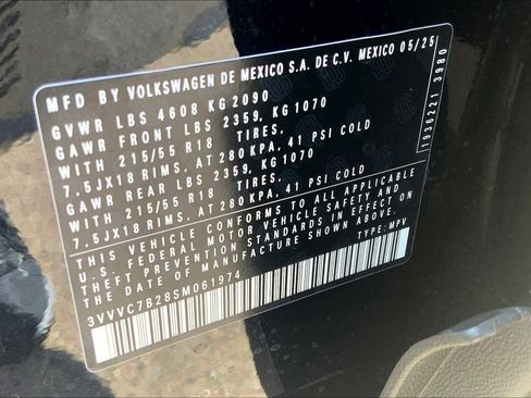 Used 2025 Volkswagen Taos SE image 21