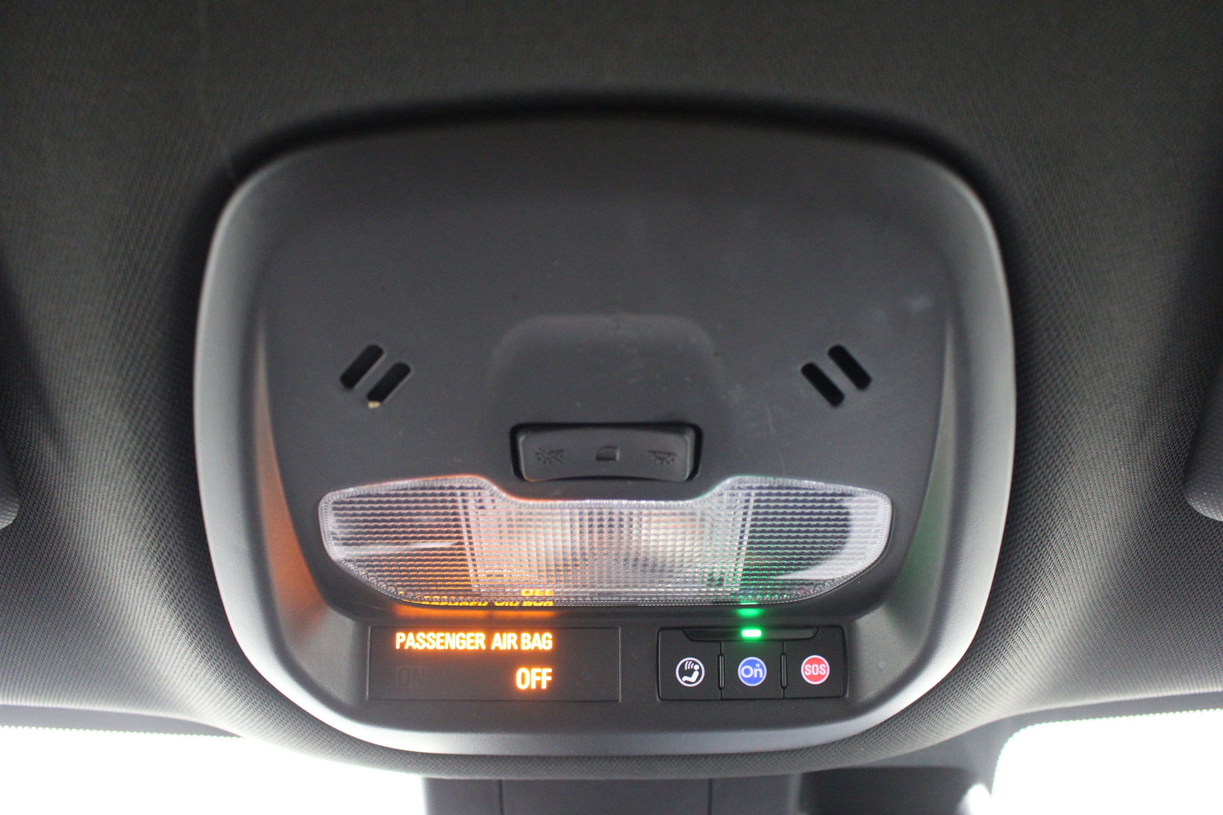 Used 2025 Chevrolet Trax RS w/ Driver Confidence Package FWD image 19
