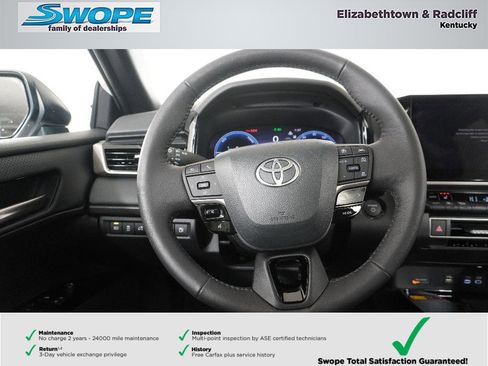 Used 2025 Toyota Camry XSE image 16