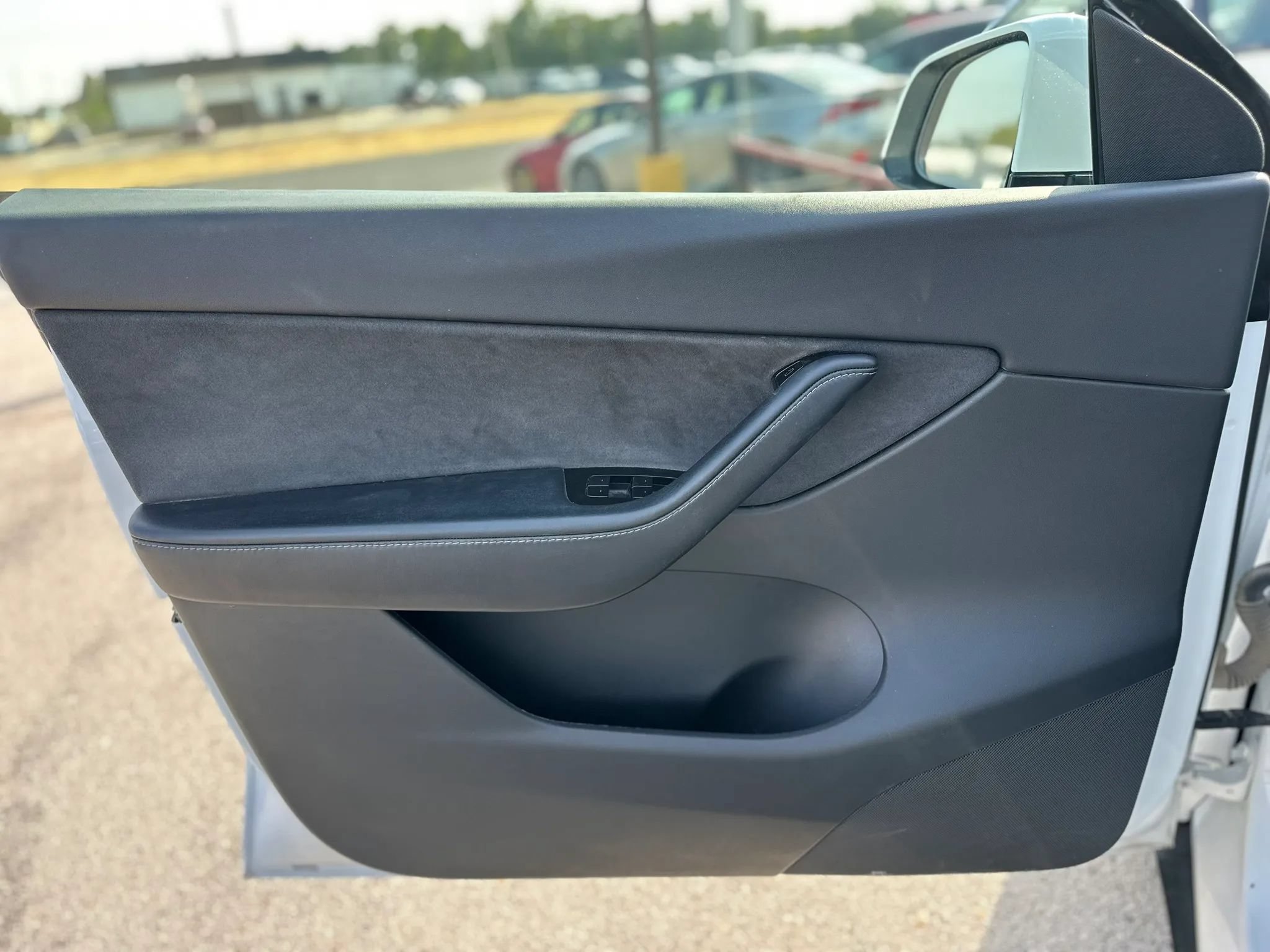 Used 2021 Tesla Model Y 2WD image 22