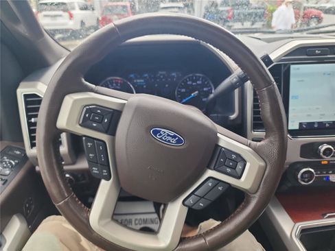 Certified 2022 Ford F250 King Ranch w/ King Ranch Ultimate Package AWD/4WD image 32