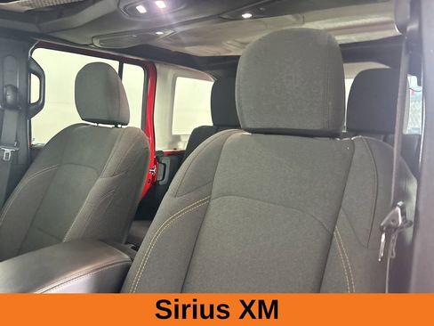 Used 2025 Jeep Wrangler Unlimited Sahara AWD/4WD image 9