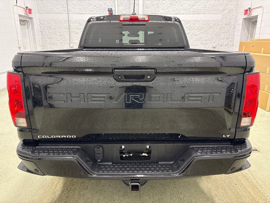 Certified 2023 Chevrolet Colorado LT w/ LT Convenience Package II AWD/4WD image 5