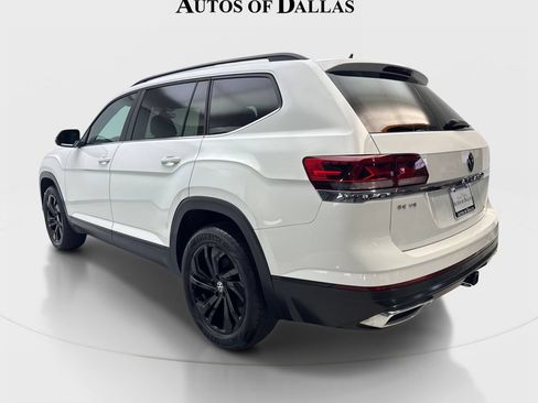Used 2023 Volkswagen Atlas SE w/ Black Wheel Package FWD image 9