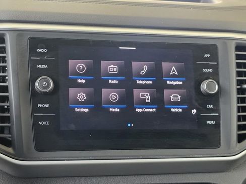 Used 2021 Volkswagen Atlas Cross Sport SE w/ Panoramic Sunroof Package FWD image 18
