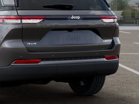 New 2026 Jeep Grand Cherokee Limited AWD/4WD image 13