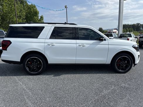 Used 2023 Ford Expedition Max Limited RWD image 8