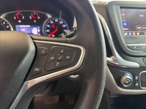 Used 2022 Chevrolet Equinox LS w/ LS Convenience Package AWD/4WD image 19