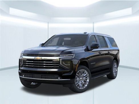 New 2026 Chevrolet Suburban LT image 7
