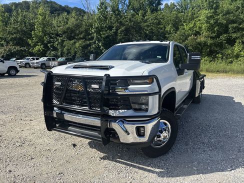 New 2025 Chevrolet Silverado 3500 LT w/ Convenience Package image 12