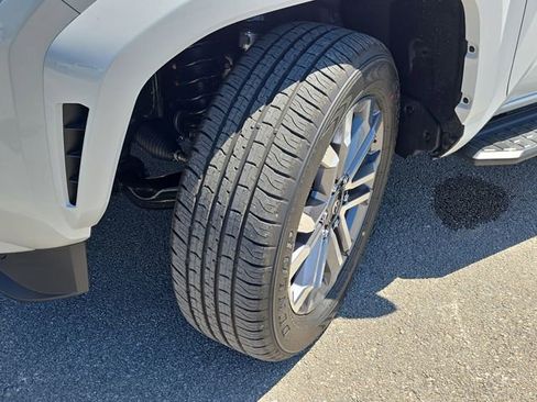 New 2026 Toyota 4Runner Limited AWD/4WD image 33