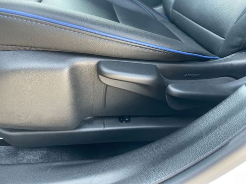 Used 2025 Buick Envista Sport Touring image 23