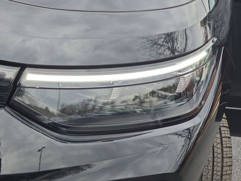 New 2026 Volkswagen Tiguan SE R-Line image 32