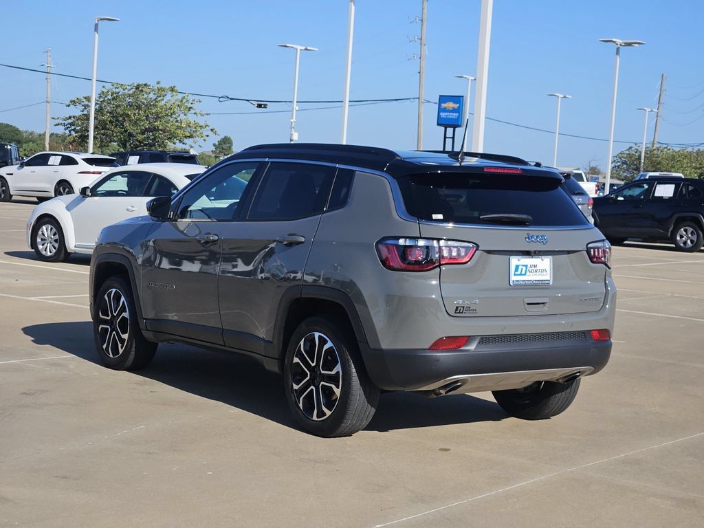 Used 2023 Jeep Compass Limited w/ Sun and Sound Group AWD/4WD image 5