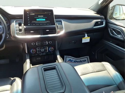Used 2022 Chevrolet Tahoe RST AWD/4WD image 15