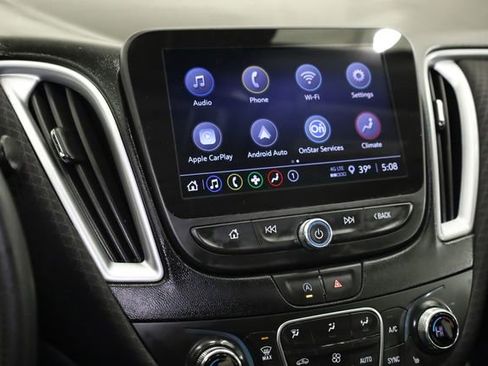 Used 2023 Chevrolet Malibu LT image 19