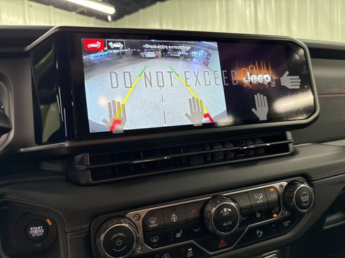 New 2025 Jeep Wrangler Unlimited Rubicon image 22