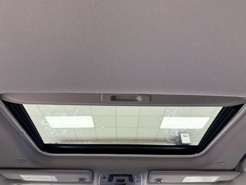 New 2026 Toyota Sienna XLE image 33