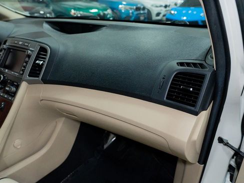 Used 2011 Toyota Venza AWD w/ Premium Pkg #2 image 32