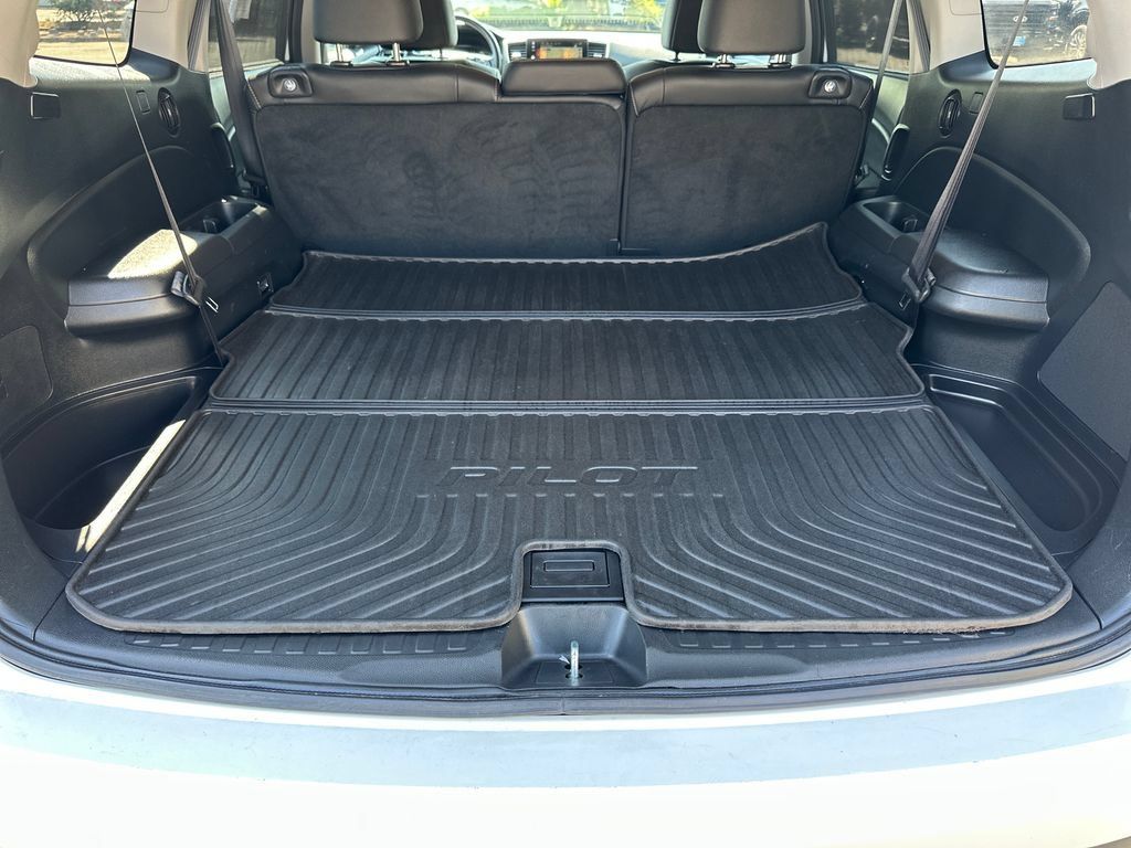 Used 2022 Honda Pilot Touring image 17
