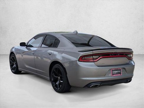 Used 2017 Dodge Charger SXT w/ Premium Group RWD image 8