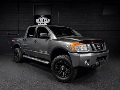 Used 2010 Nissan Titan PRO-4X AWD/4WD image 8