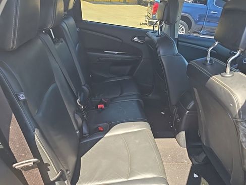 Used 2017 Dodge Journey Crossroad FWD image 4