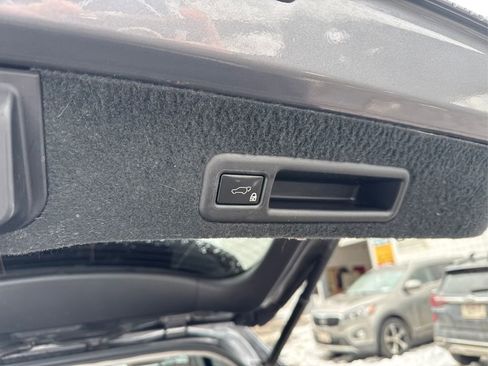 Used 2019 Lexus RX 450h AWD image 13