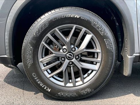 Used 2023 Nissan Rogue S AWD/4WD image 8