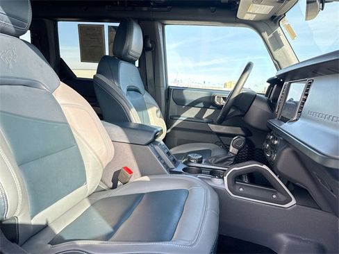 Used 2023 Ford Bronco Outer Banks image 31