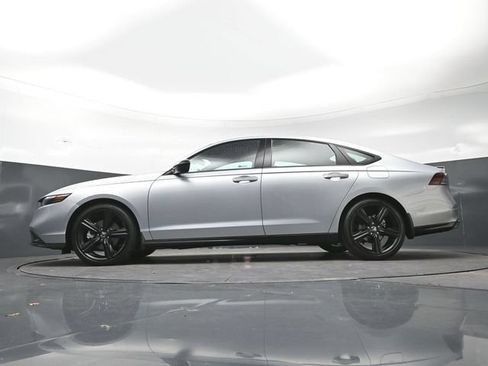 Used 2026 Honda Accord Sport image 32
