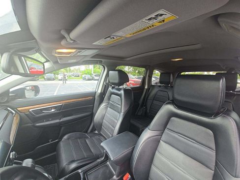 Used 2018 Honda CR-V Touring image 4