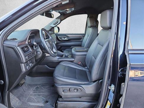 Used 2023 Chevrolet Tahoe Z71 w/ Luxury Package AWD/4WD image 16