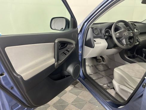 Used 2012 Toyota RAV4 4WD w/ Value Pkg image 10