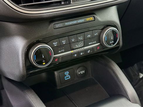 Used 2022 Ford Escape SE w/ Convenience Package image 21