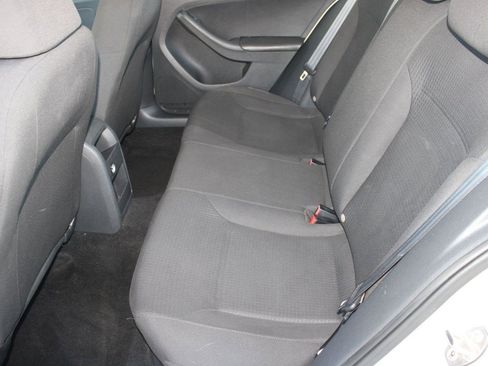 Used 2015 Volkswagen Jetta SE image 13