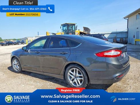 Used 2015 Ford Fusion SE FWD image 3