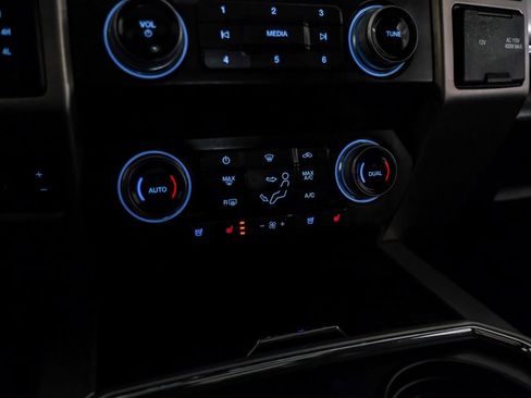 Used 2019 Ford F250 Platinum w/ Platinum Ultimate Package image 24