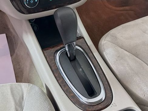 Used 2015 Chevrolet Impala LT w/ LT Sunroof Package FWD image 19