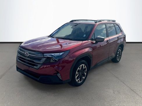Certified 2025 Subaru Forester Premium w/ Convenience Package #1 AWD/4WD image 3