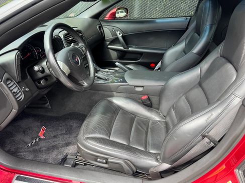 Used 2011 Chevrolet Corvette Coupe w/ 1LT RWD image 8