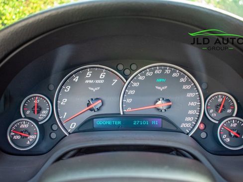 Used 2008 Chevrolet Corvette Convertible w/ Preferred Equipment Group RWD image 18
