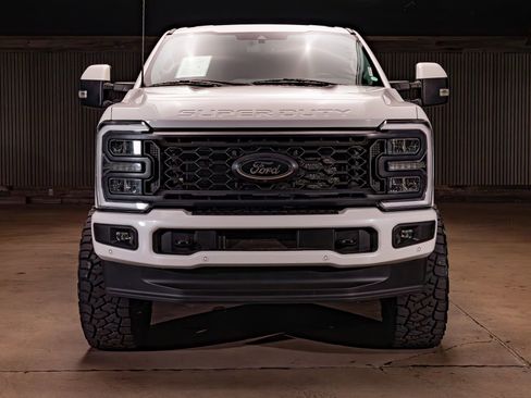 Used 2023 Ford F350 Lariat w/ Lariat Ultimate Package AWD/4WD image 2